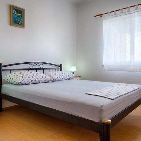 Apartments Zambarlin คอมีชา ภายนอก รูปภาพ