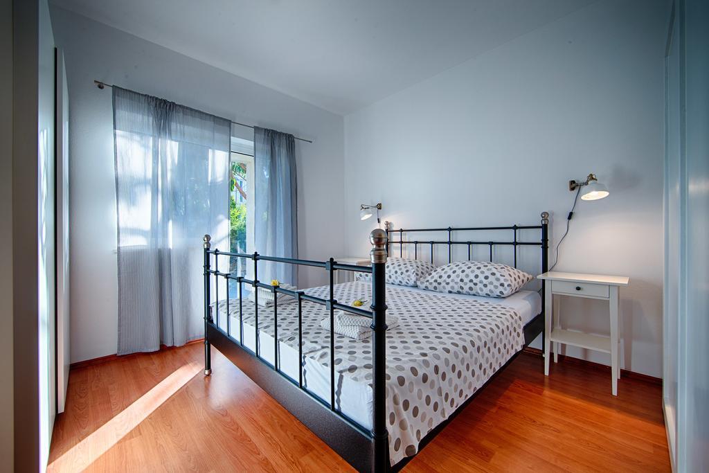 Apartments Zambarlin คอมีชา ห้อง รูปภาพ